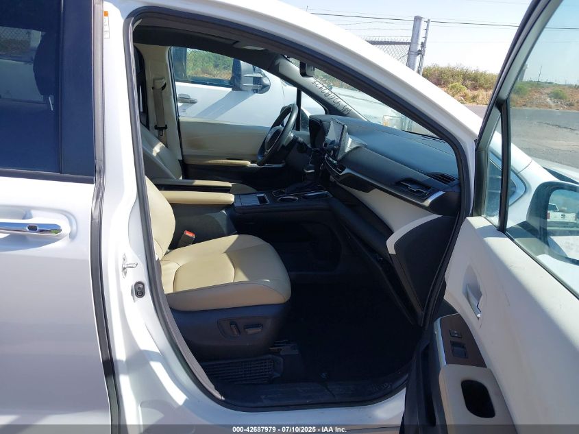 2022 Toyota Sienna - 5TDYRKEC4NS102235