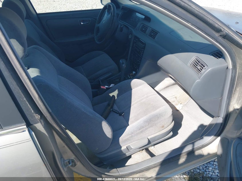 JT2BG28K310553323 2001 TOYOTA CAMRY photo no. 5
