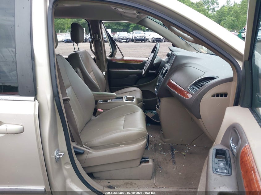 2014 CHRYSLER TOWN & COUNTRY TOURING - 2C4RC1BG1ER434388