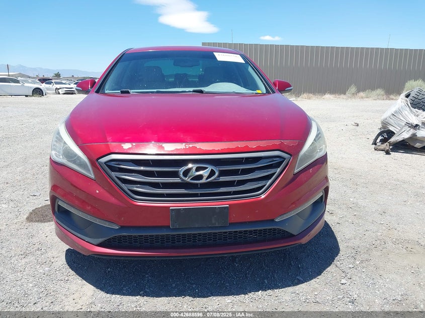 2015 HYUNDAI SONATA VIN: 5NPE34AF1FH109831