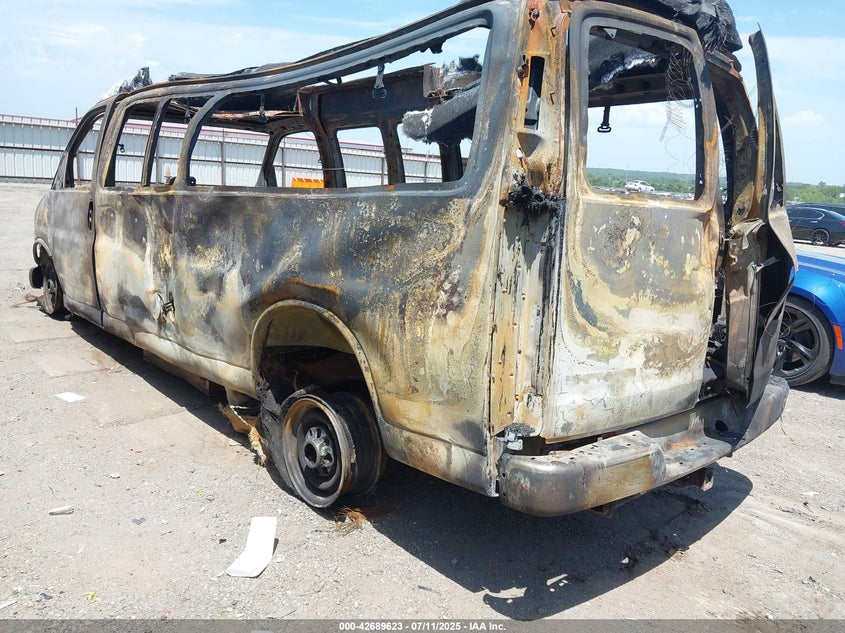 1998 Chevrolet Express black van gasoline 1GAGG29R6W1084991 photo #4