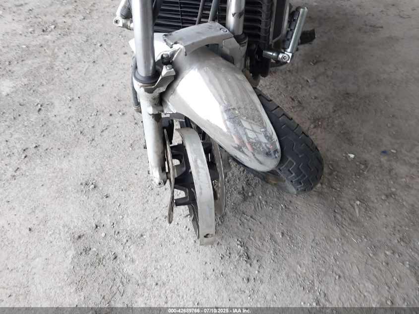 1984 Honda Vf700 C VIN: JH2RC2104EM003709 Lot: 42689766