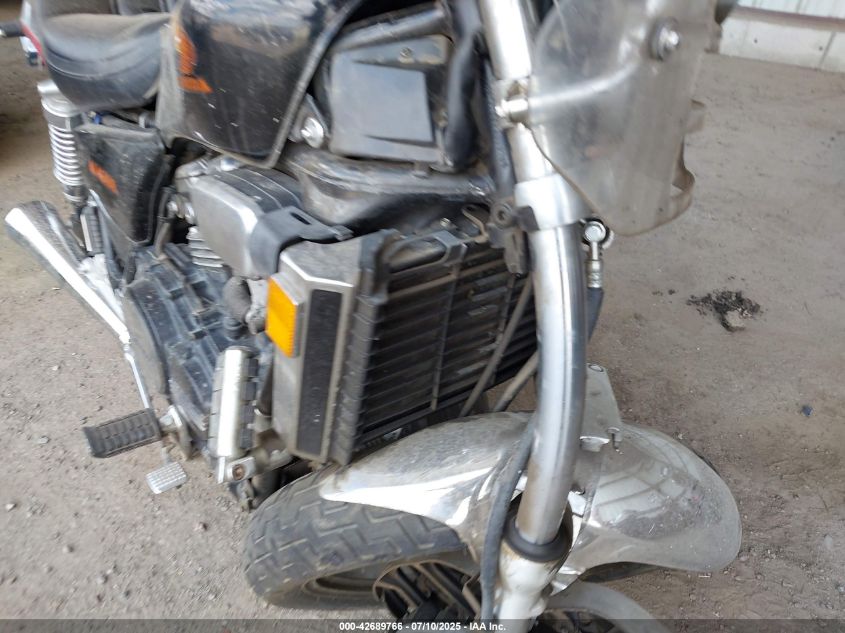 1984 Honda Vf700 C VIN: JH2RC2104EM003709 Lot: 42689766