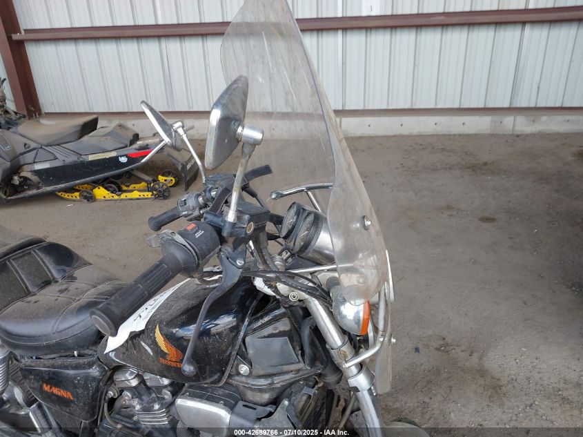 1984 Honda Vf700 C VIN: JH2RC2104EM003709 Lot: 42689766