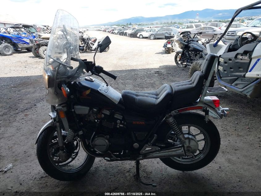 1984 Honda Vf700 C VIN: JH2RC2104EM003709 Lot: 42689766