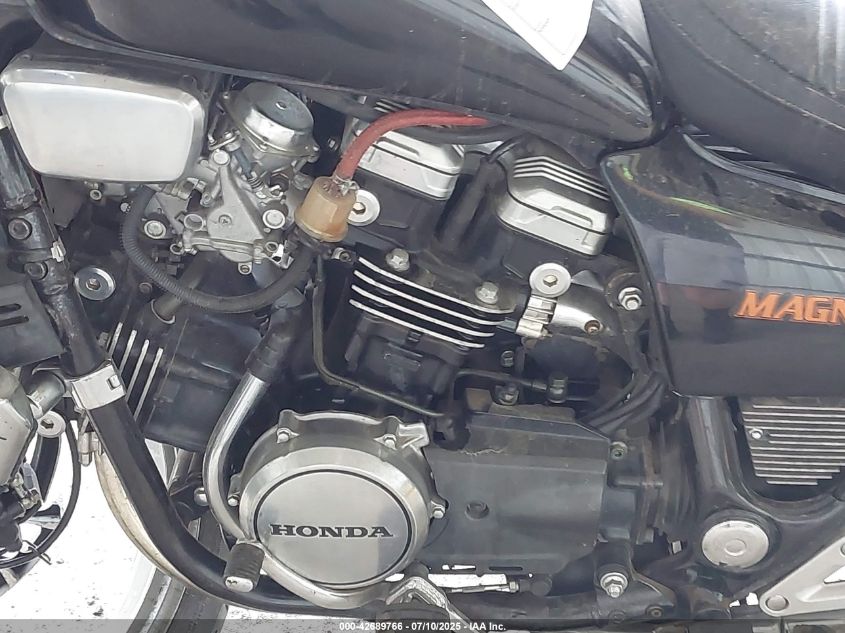 1984 Honda Vf700 C VIN: JH2RC2104EM003709 Lot: 42689766