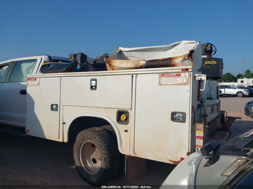 2019 Ford F-350 Chassis Xl