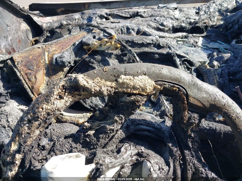 2017 Hyundai Santa Fe Sport 2.4L VIN: 5XYZT3LB5HG411896 Lot: 42691442