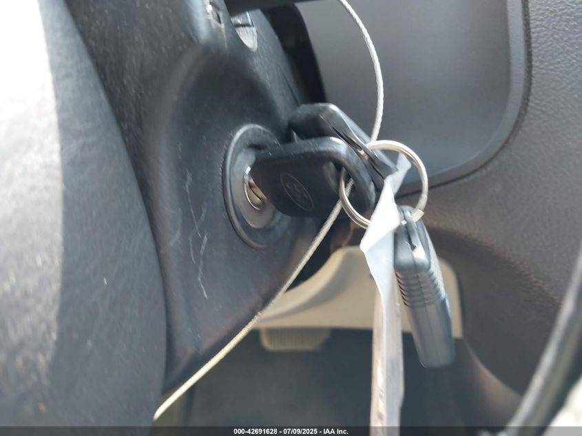 2005 Ford Focus Zx5 VIN: 3FAFP37NX5R125657 Lot: 42691628