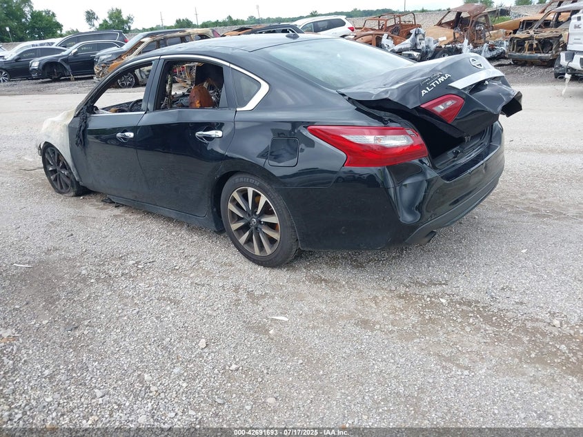 1N4AL3AP0JC256167 2018 NISSAN ALTIMA photo no. 3