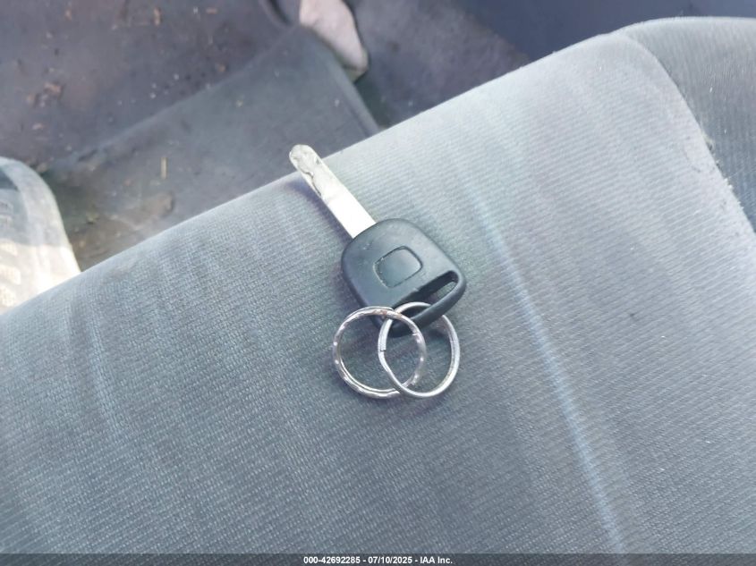 2005 Honda Civic Lx VIN: 2HGES16695H615698 Lot: 42692285