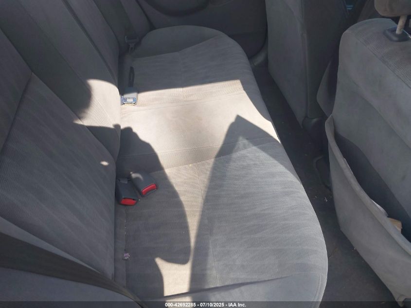 2005 Honda Civic Lx VIN: 2HGES16695H615698 Lot: 42692285