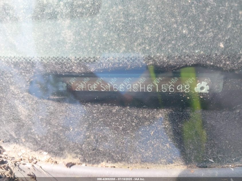 2005 Honda Civic Lx VIN: 2HGES16695H615698 Lot: 42692285