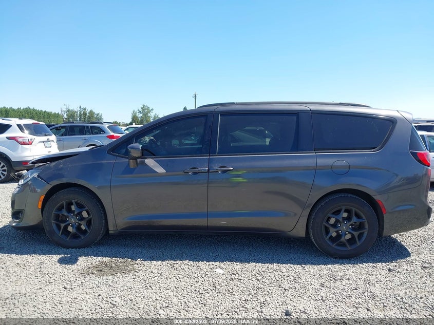 2019 CHRYSLER PACIFICA TOURING L - 2C4RC1BG3KR666485