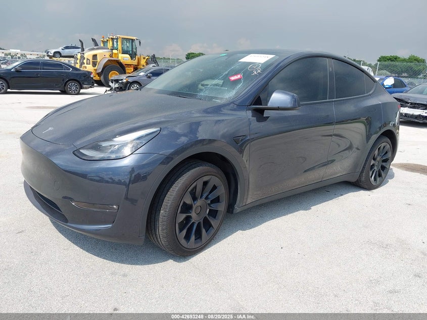 Vin: 7saygdee4rf037807, lot: 43186394, tesla model y long range dual motor all-wheel drive 20242