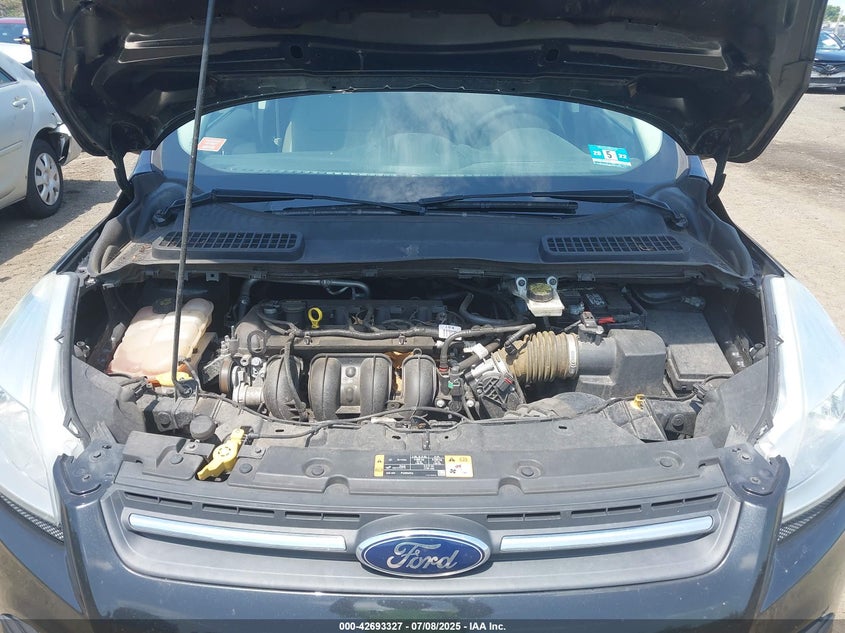 2015 FORD ESCAPE VIN: 1FMCU0G72FUA13981