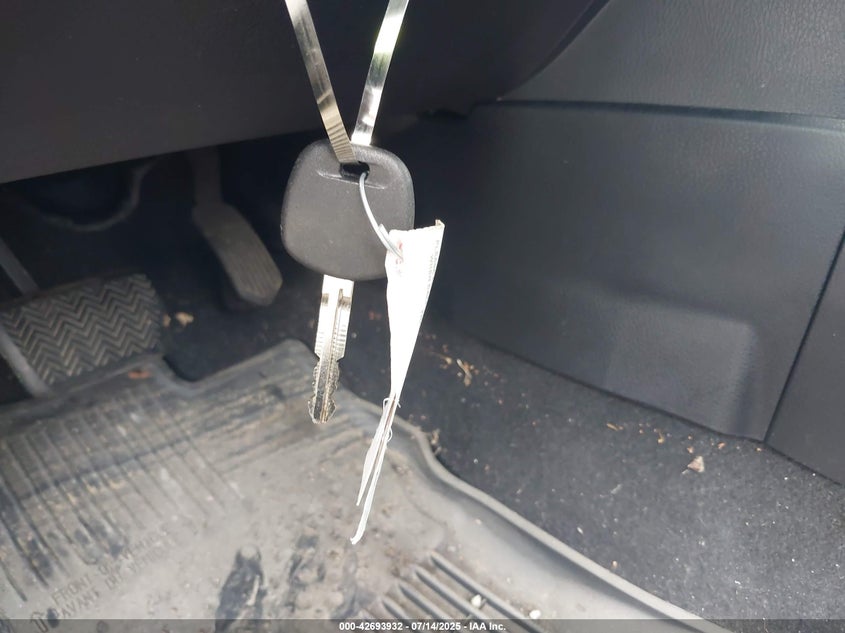 2017 TOYOTA COROLLA LE 2T1BURHE6HC853621