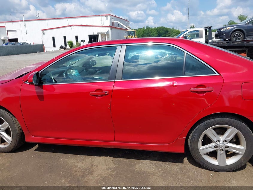2014 TOYOTA CAMRY SE - 4T1BF1FK0EU861728