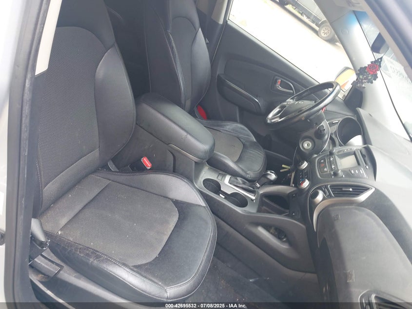 2014 HYUNDAI TUCSON VIN: KM8JUCAG4EU910039