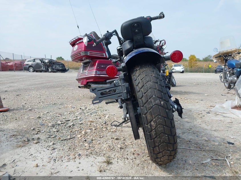 2023 INDIAN MOTORCYCLE CO. SCOUT BOBBER ABS 56KMTA009P3197610