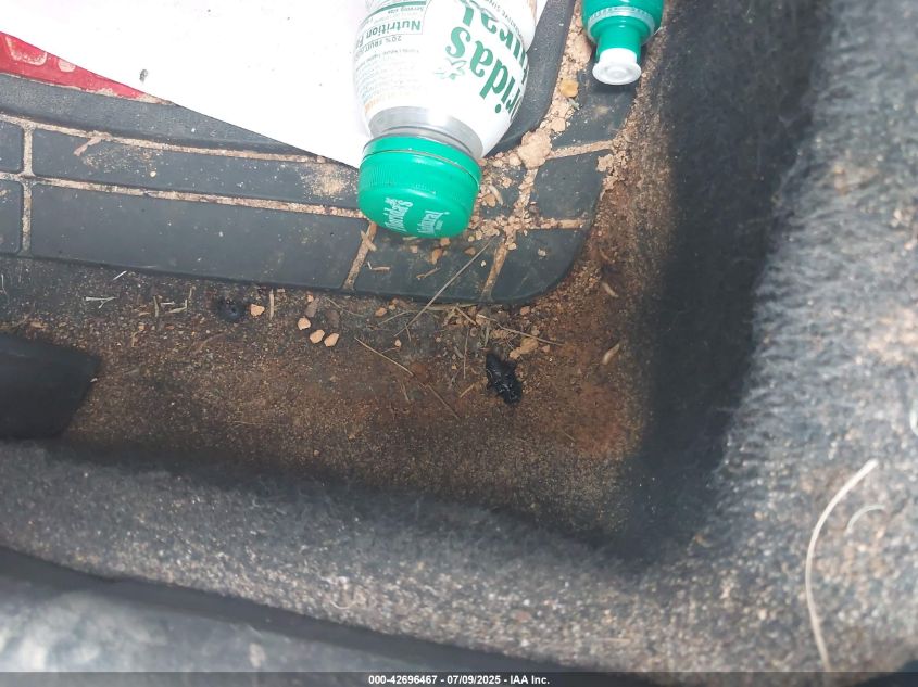 2011 Kia Soul + VIN: KNDJT2A25B7725921 Lot: 42696467