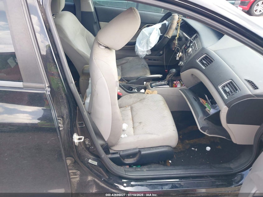 2014 HONDA CIVIC LX - 19XFB2F51EE000767