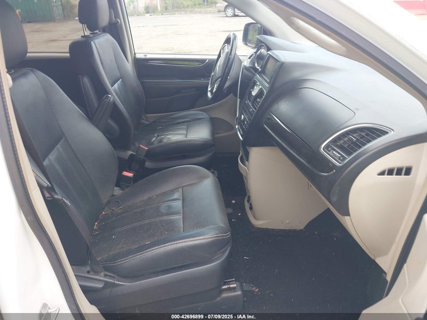 2C4RC1BG4GR267575 2016 CHRYSLER TOWN & COUNTRY photo no. 5