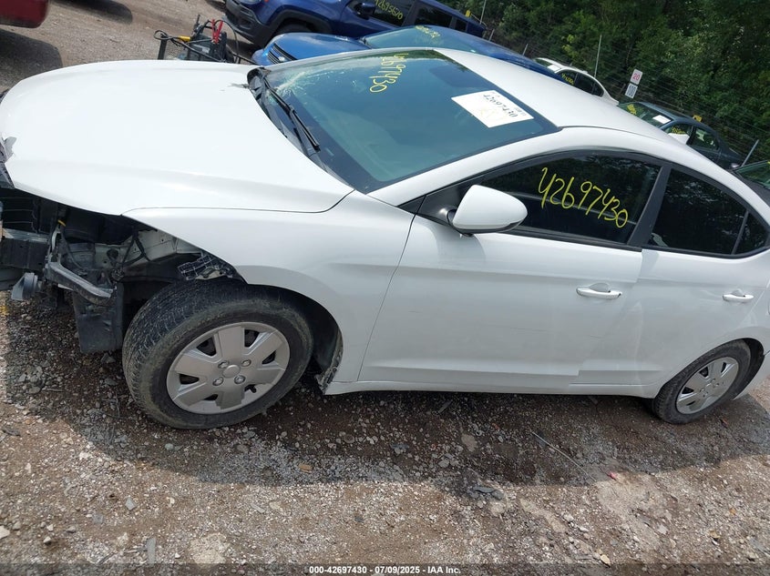 2017 HYUNDAI ELANTRA SE - 5NPD74LF3HH179704
