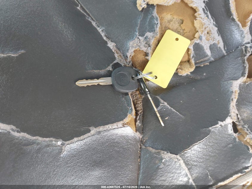 2002 Chevrolet Silverado 2500Hd VIN: 1GCHC24U22E262160 Lot: 42697525