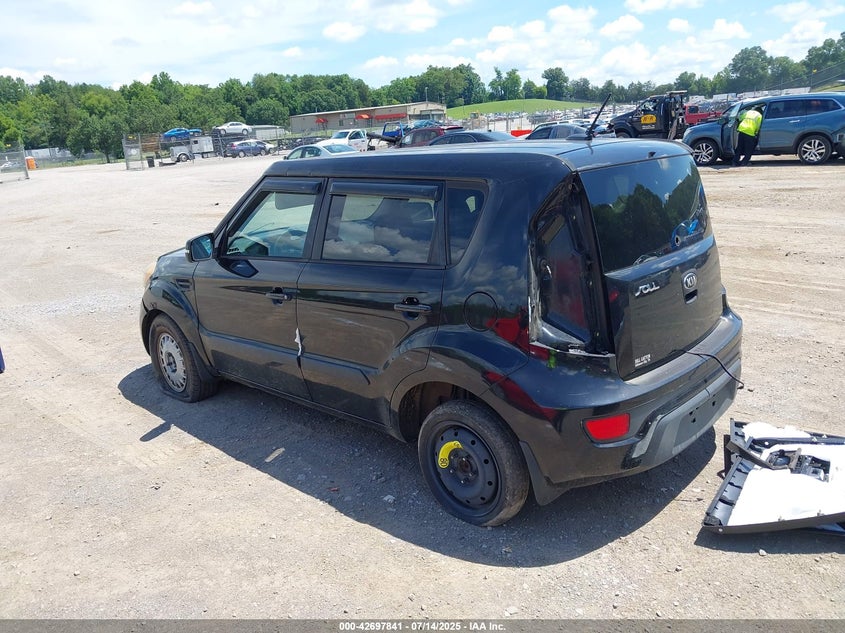 2013 KIA SOUL + - KNDJT2A61D7617236