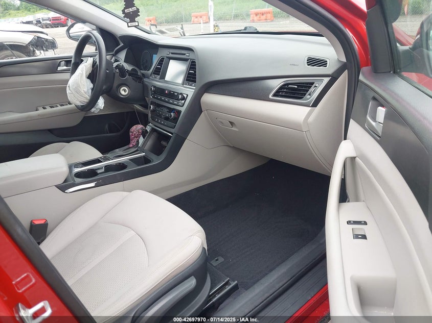 2017 HYUNDAI SONATA SPORT - 5NPE34AF2HH510534