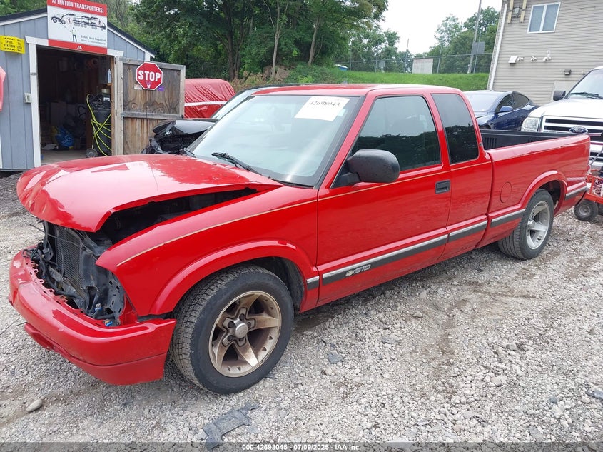 1GCCS19W618170127 2001 CHEVROLET S-10 PICKUP photo no. 2