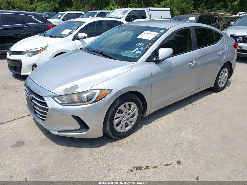 VIN 5NPD74LF4HH211687 2017 HYUNDAI ELANTRA SE
