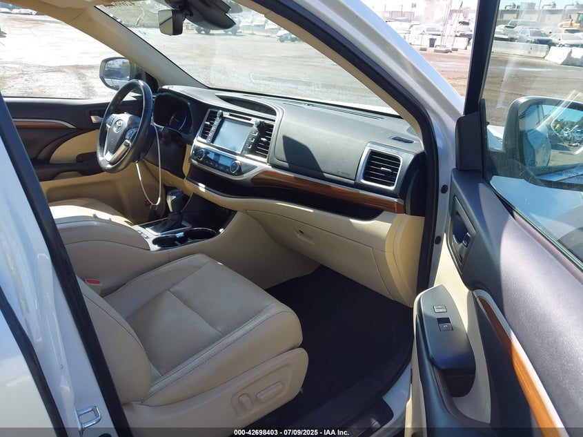 2018 TOYOTA HIGHLANDER LIMITED PLATINUM - 5TDYZRFH7JS264597