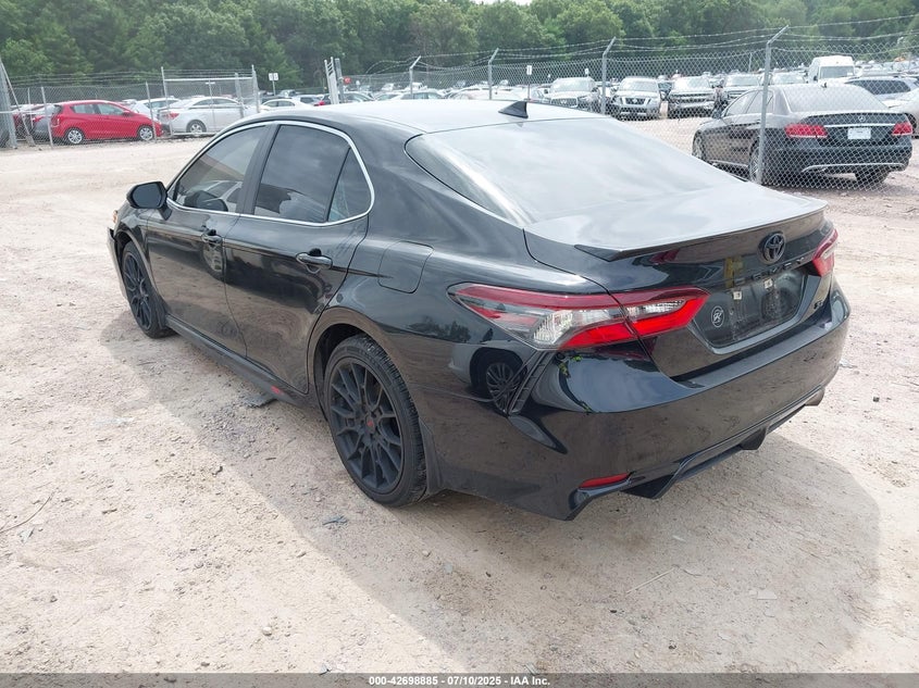 4T1G11AKXMU593488 2021 TOYOTA CAMRY photo no. 3