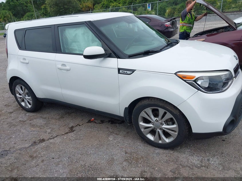 2015 KIA SOUL + - KNDJP3A53F7147974