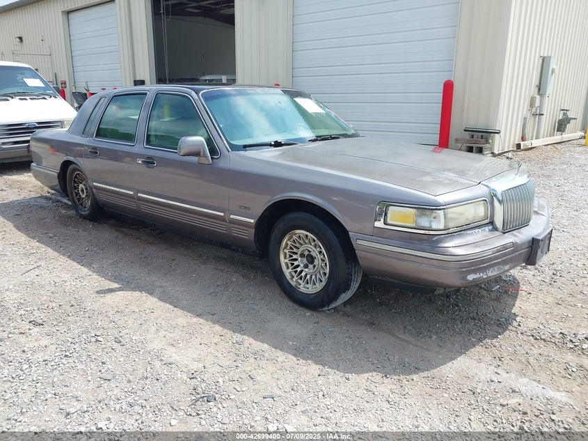 1LNLM81W6SY731258 1995 Lincoln Town Car Executive auction photo 1