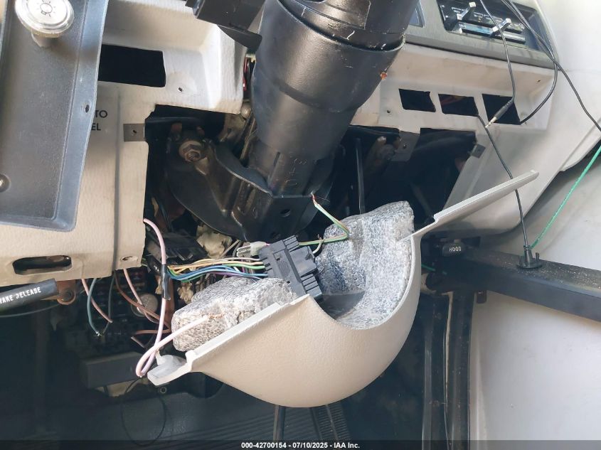 1996 Chevrolet G30 VIN: 1GBJG31K9TF109497 Lot: 42700154