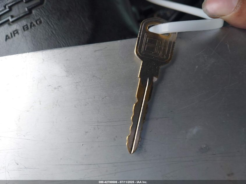 2001 Chevrolet Silverado 1500 Ls VIN: 2GCEC19V811224138 Lot: 42700506