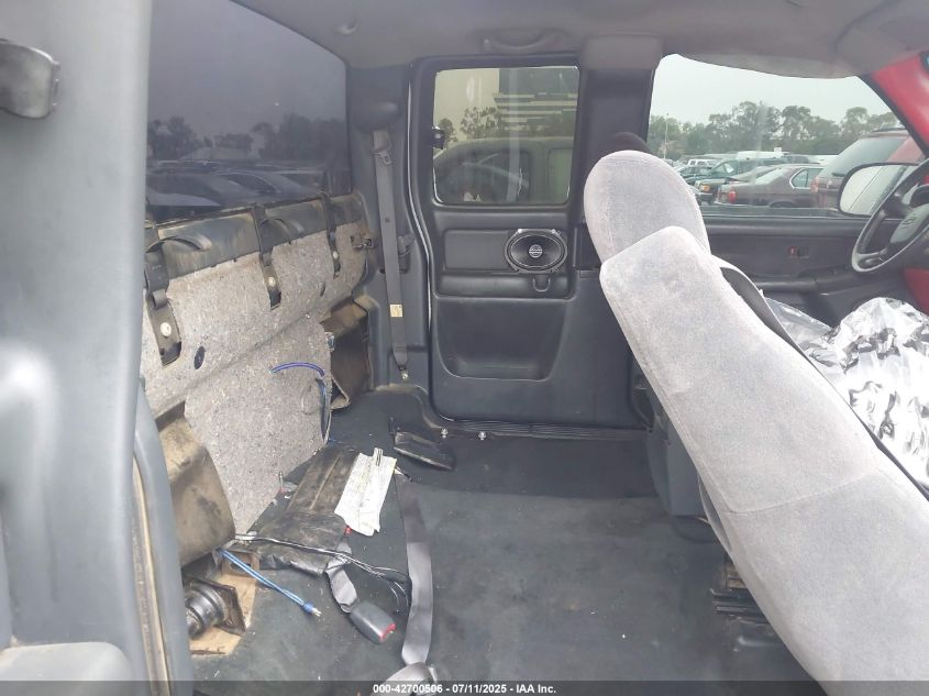 2001 Chevrolet Silverado 1500 Ls VIN: 2GCEC19V811224138 Lot: 42700506