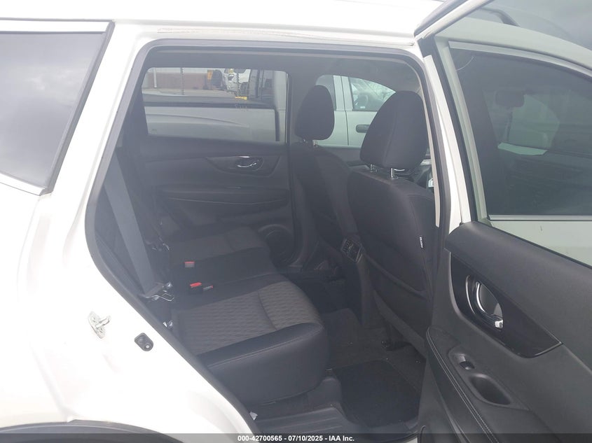 VIN 5N1AT2MTXHC875054 2017 NISSAN ROGUE SV