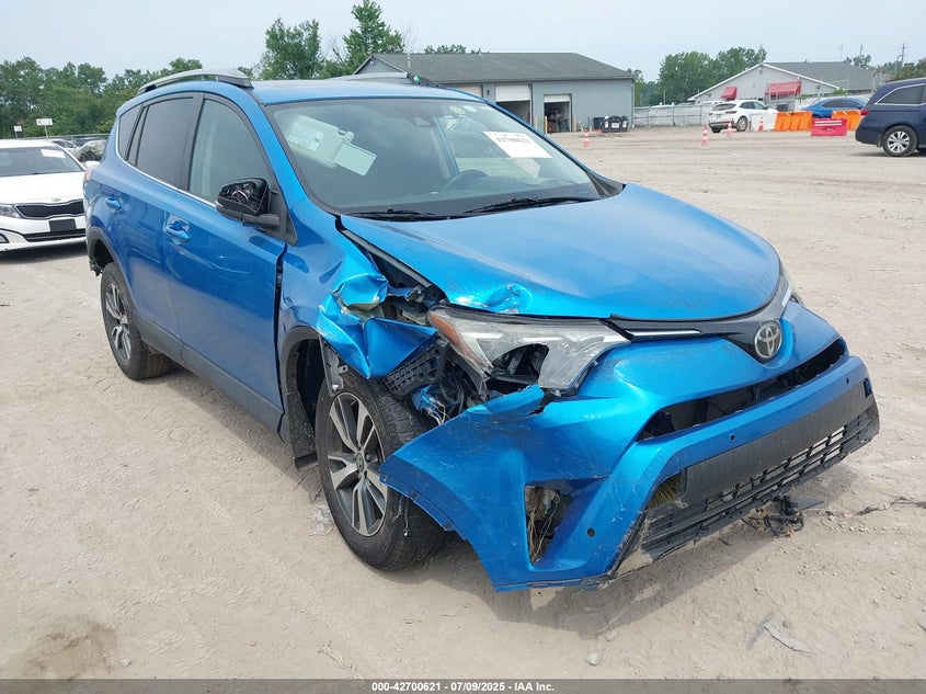 2T3RFREV8HW646845 2017 Toyota Rav4 Xle auction photo 1