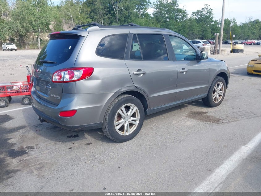 2011 HYUNDAI SANTA FE VIN: 5XYZHDAG5BG042065