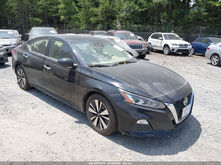 NISSAN ALTIMA SV FWD