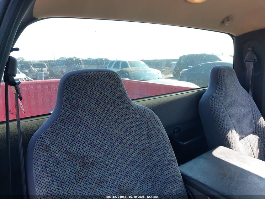 2001 Dodge Ram 1500 St VIN: 1B7HC16Z01F735176 Lot: 42701943