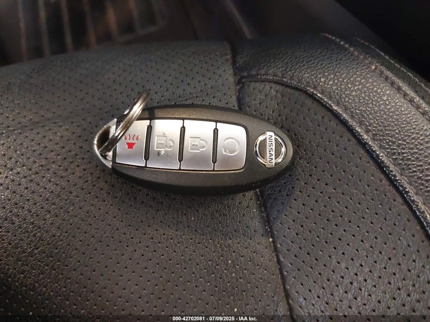 2018 NISSAN ROGUE SV/SL - 5N1AT2MV0JC733237