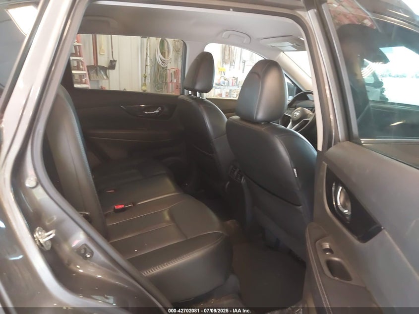 2018 NISSAN ROGUE SV/SL - 5N1AT2MV0JC733237