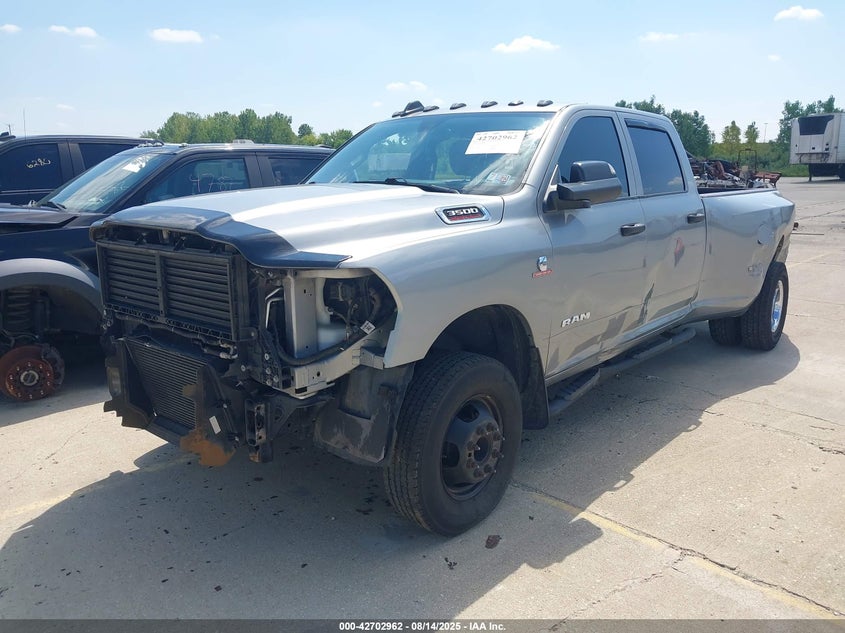 3C63RRGL3MG537266 2021 RAM 3500 photo no. 2