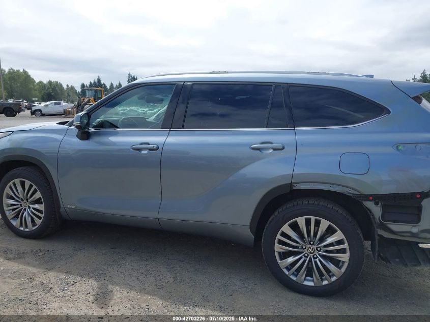 2023 Toyota Highlander - 5TDEBRCH1PS107605