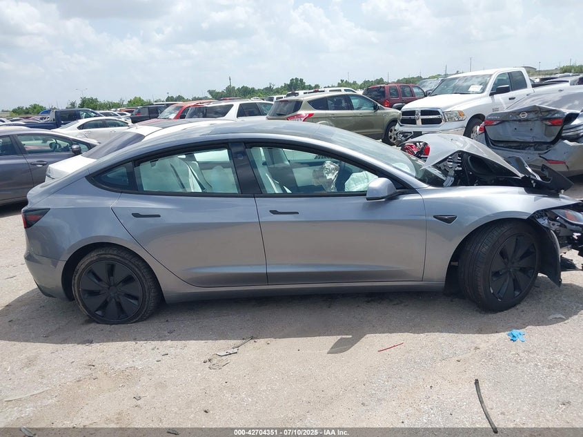 2025 Tesla Model 3 Long Range Rear-Wheel Drive VIN: 5YJ3E1EA2SF933490 Lot: 42704351
